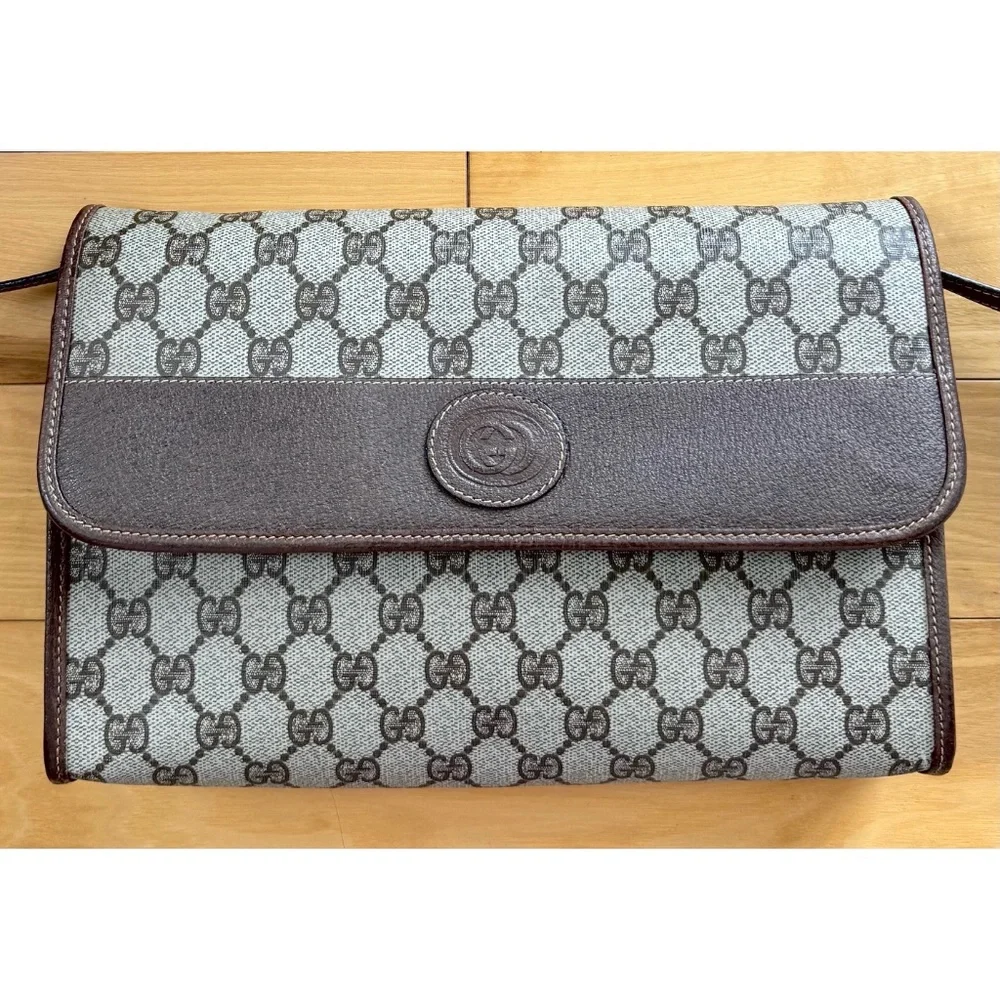 Authentic Vintage Gucci Brown Monogram Canvas Leather Flap Crossbody Clutch Bag - Picture 2 of 12